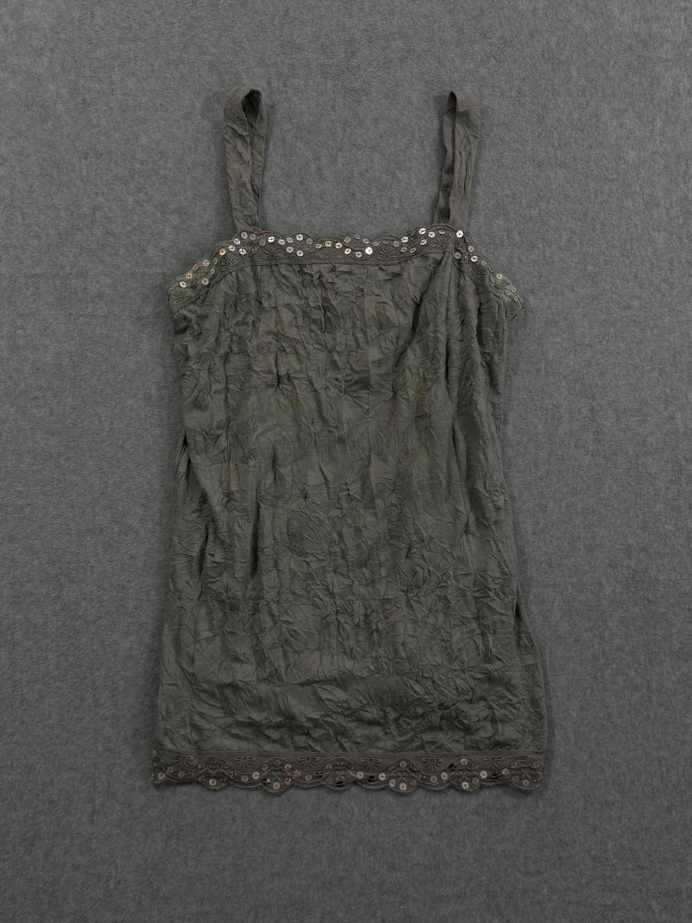 2000’s Y2K Xhilaration Gray Sequin Crinkled Tank Top Size XL